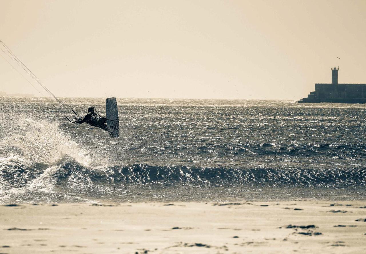 Surfivor Surf Camp Hotel Esmoriz Exterior foto